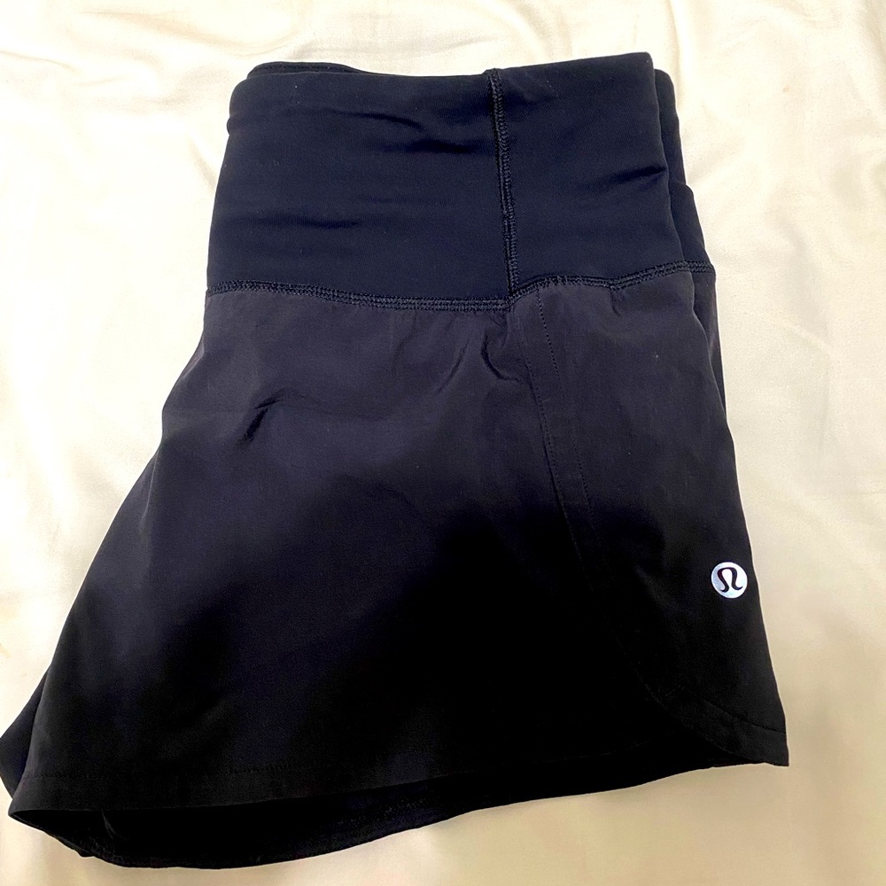 COPY - Lululemon shorts (small)